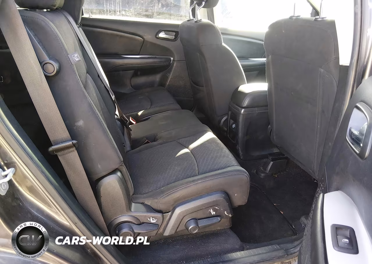 2019 Dodge Journey Se VIN:3C4PDCBB7KT833416 - 8