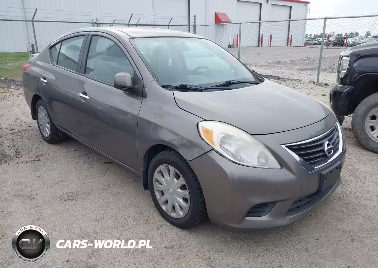 2013 Nissan Versa 1.6 Sv