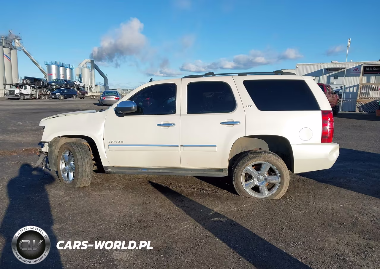 2012 Chevrolet Tahoe Ltz VIN:1GNSKCE00CR324747 - 13