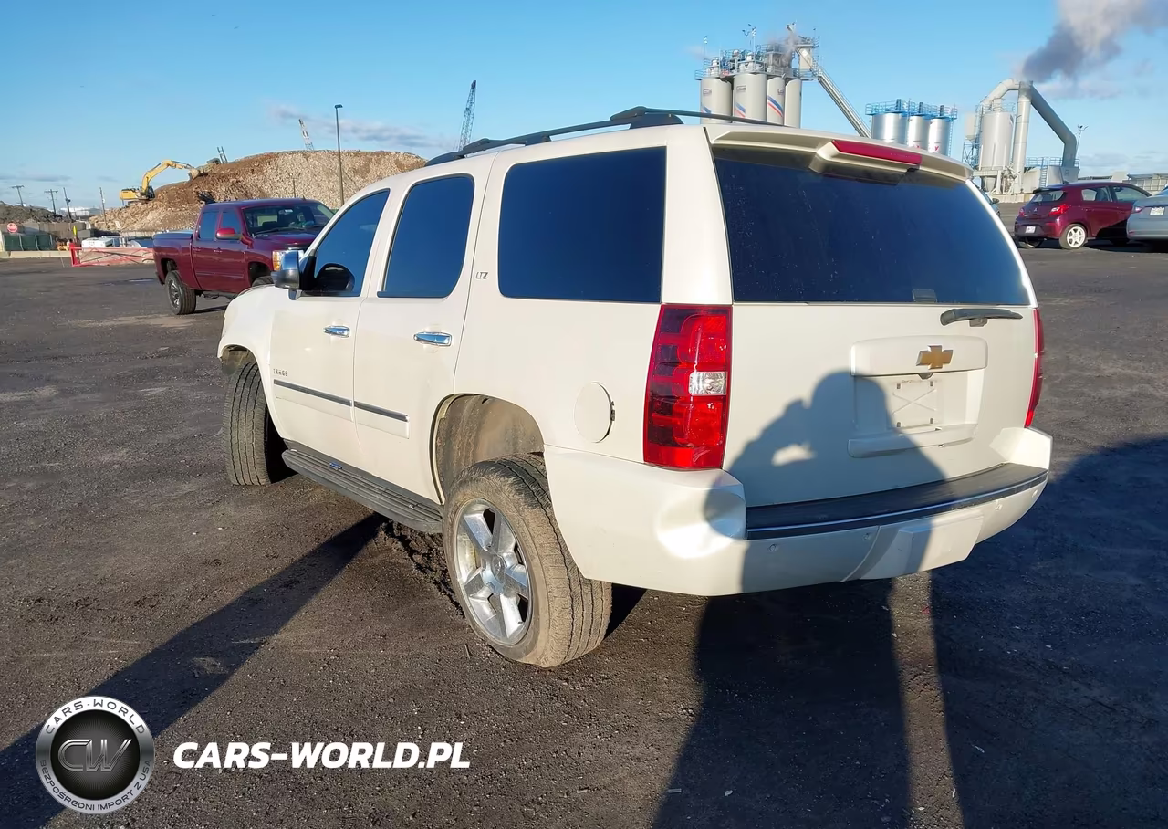 2012 Chevrolet Tahoe Ltz VIN:1GNSKCE00CR324747 - 3