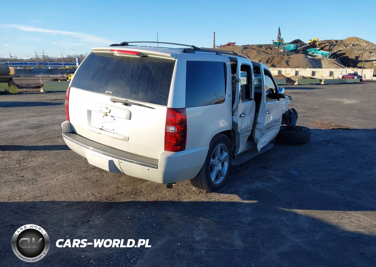 2012 Chevrolet Tahoe Ltz VIN:1GNSKCE00CR324747 - 4