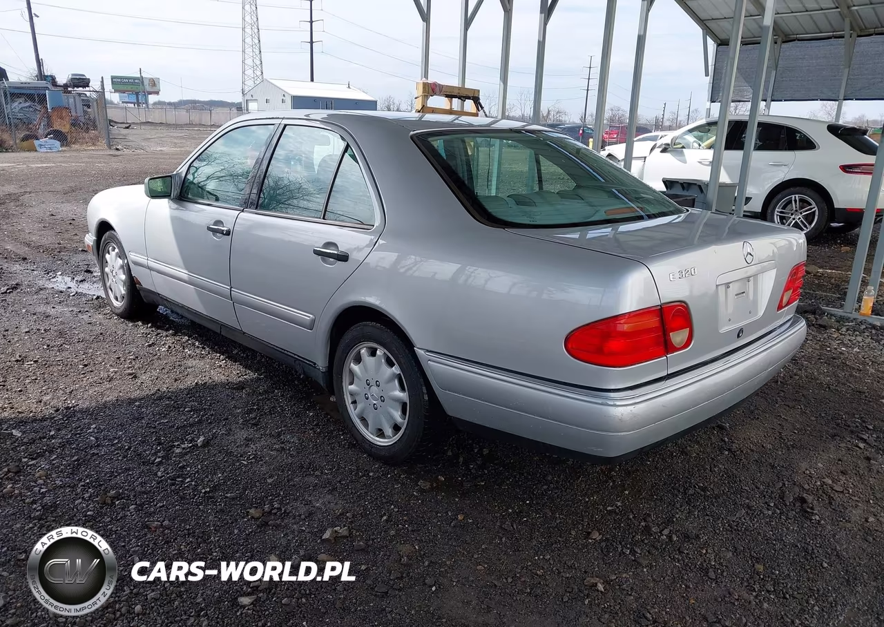 1999 Mercedes-Benz E 320 VIN:WDBJF65H1XA922865 - 3