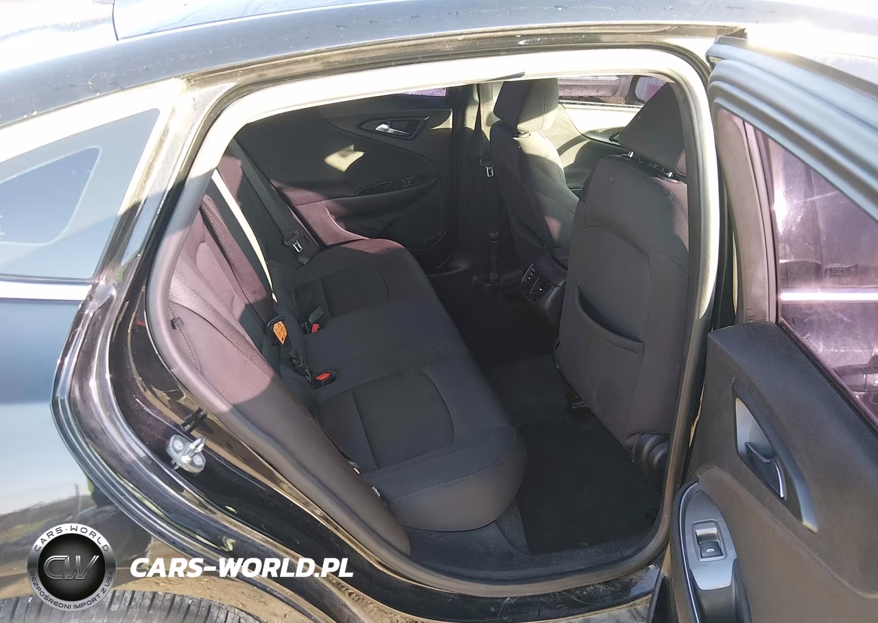 2018 Chevrolet Malibu Lt VIN:1G1ZD5ST9JF122332 - 8