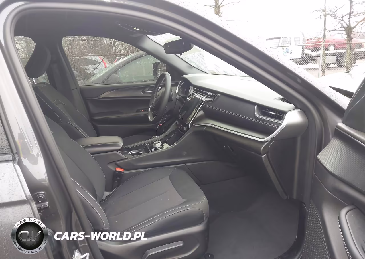 2024 Jeep Grand Cherokee L Laredo X 4X4 VIN:1C4RJKAG6R8600211 - 5