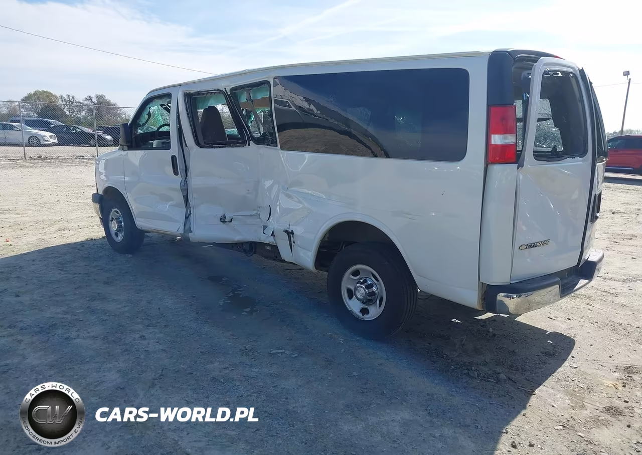 2018 Chevrolet Express 3500 Lt VIN:1GAZGPFG2J1322692 - 3