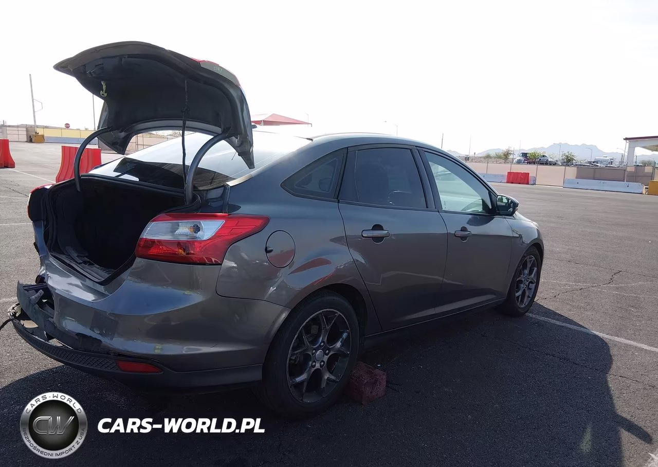 2013 Ford Focus Se VIN:1FADP3F29DL201512 - 4