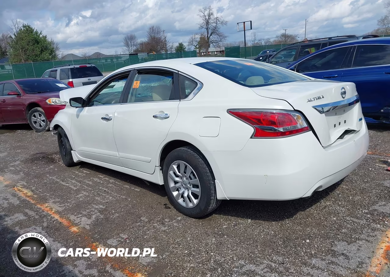 2014 Nissan Altima 2.5 S VIN:1N4AL3AP1EC278409 - 3