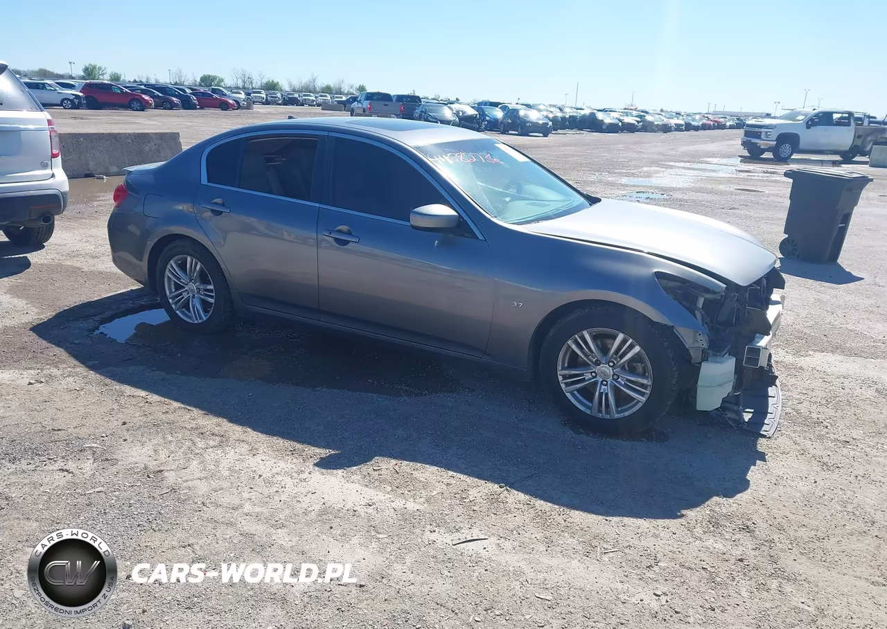 2015 Infiniti Q40