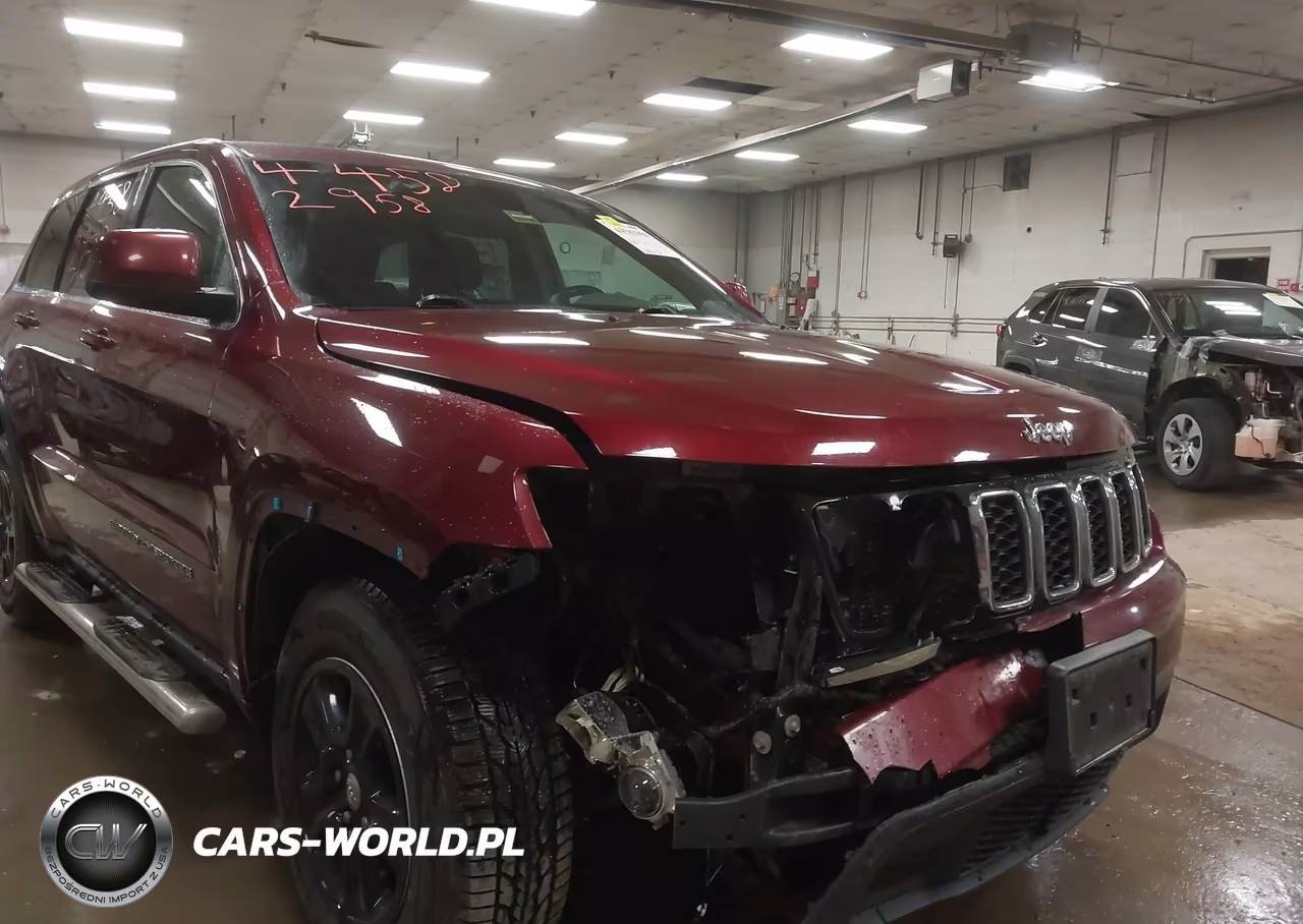2017 Jeep Grand Cherokee Laredo 4X4 VIN:1C4RJFAG5HC674626 - 6