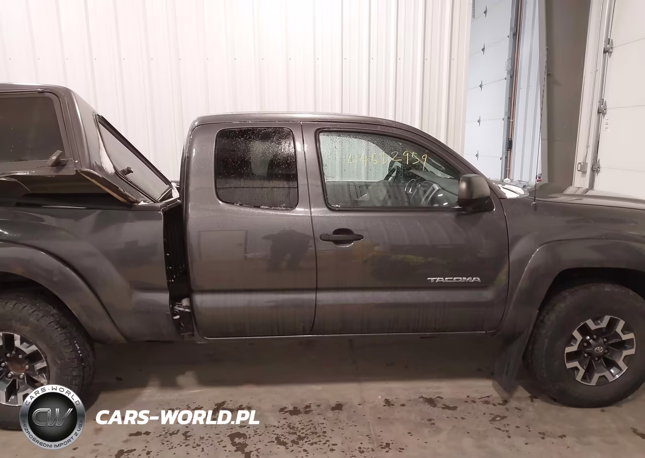 2013 Toyota Tacoma Base V6 VIN:5TFUU4EN6DX083237 - 13