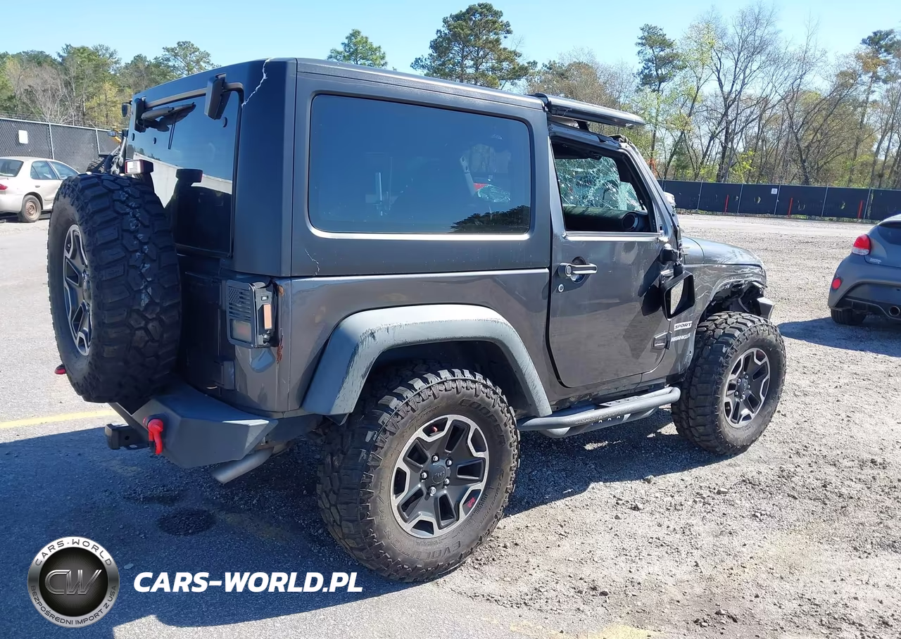 2016 Jeep Wrangler Sport VIN:1C4AJWAG7GL288379 - 4