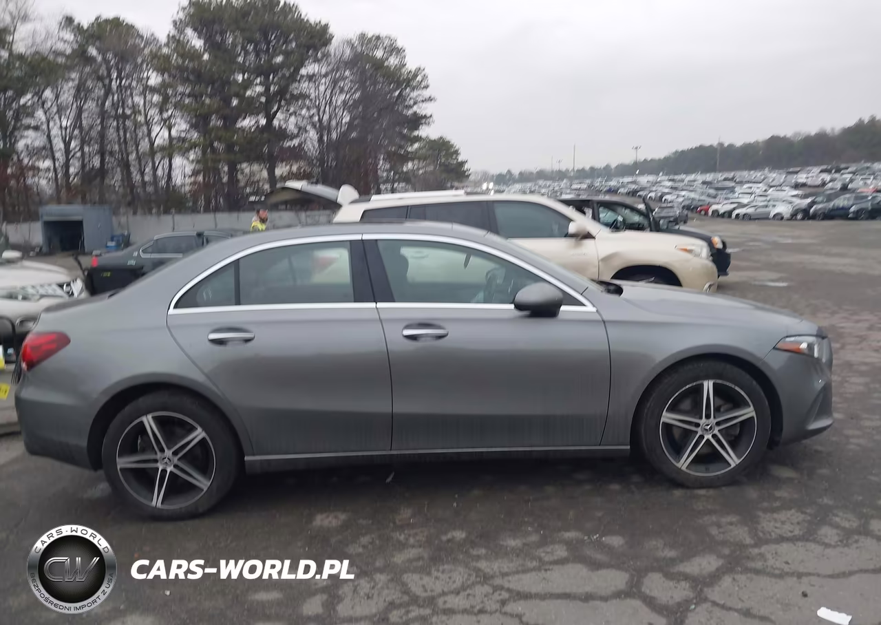 2020 Mercedes-Benz A 220 4Matic VIN:W1K3G4FB6LJ210633 - 13