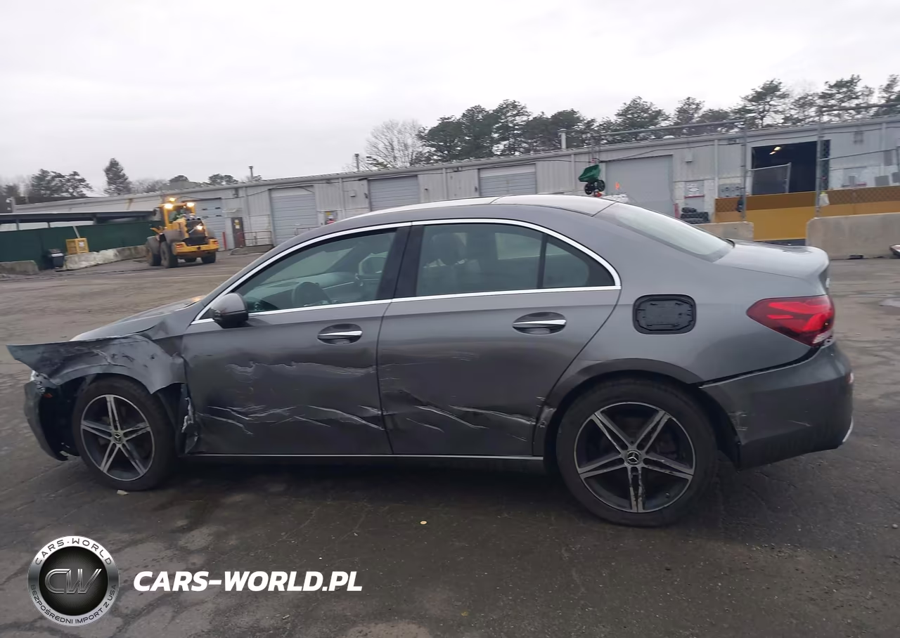 2020 Mercedes-Benz A 220 4Matic VIN:W1K3G4FB6LJ210633 - 14