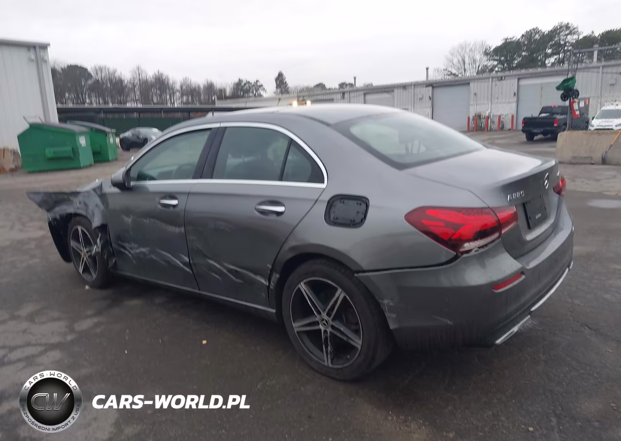 2020 Mercedes-Benz A 220 4Matic VIN:W1K3G4FB6LJ210633 - 3