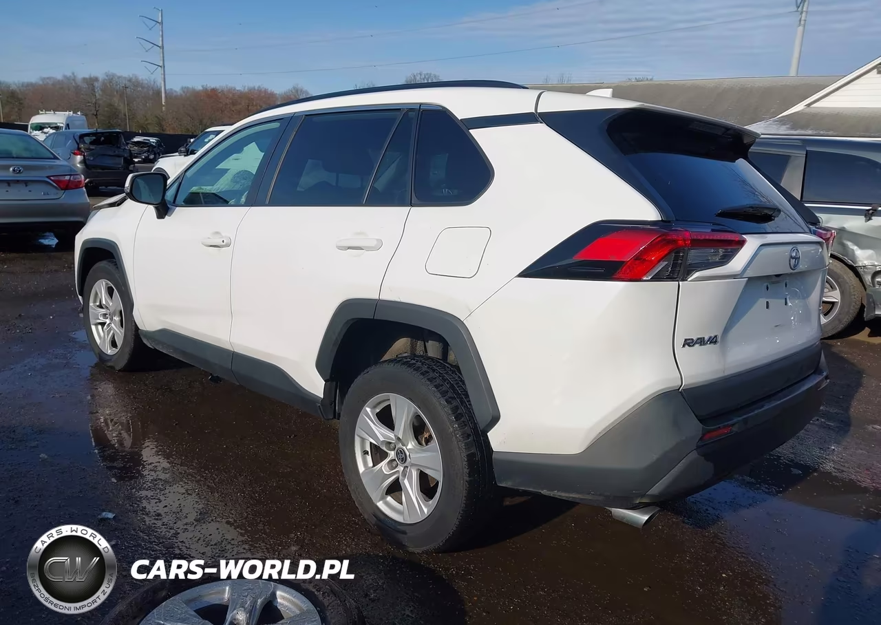 2021 Toyota Rav4 Xle VIN:2T3W1RFV6MC145870 - 3