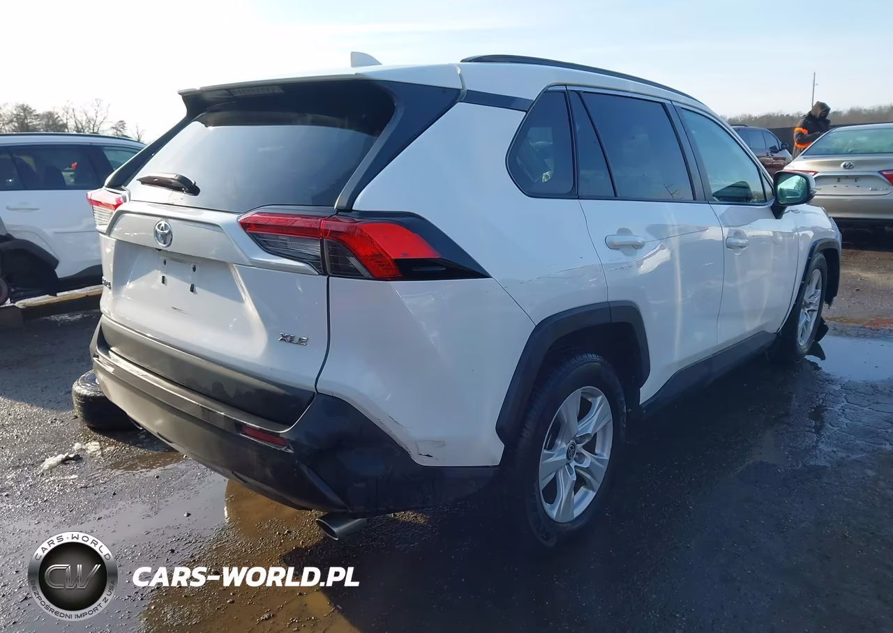 2021 Toyota Rav4 Xle VIN:2T3W1RFV6MC145870 - 4