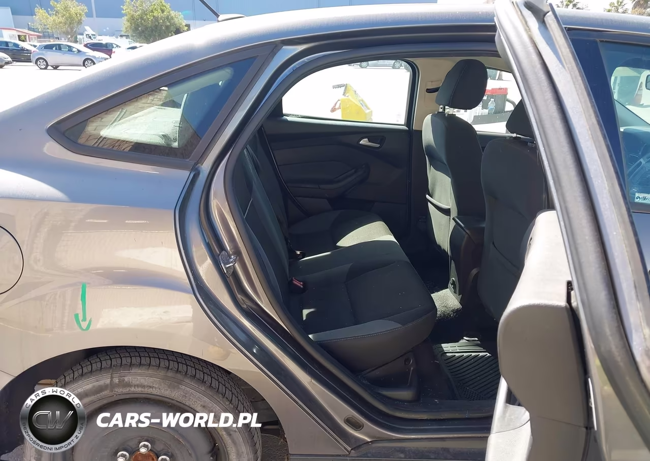 2014 Ford Focus Se VIN:1FADP3F23EL455699 - 8