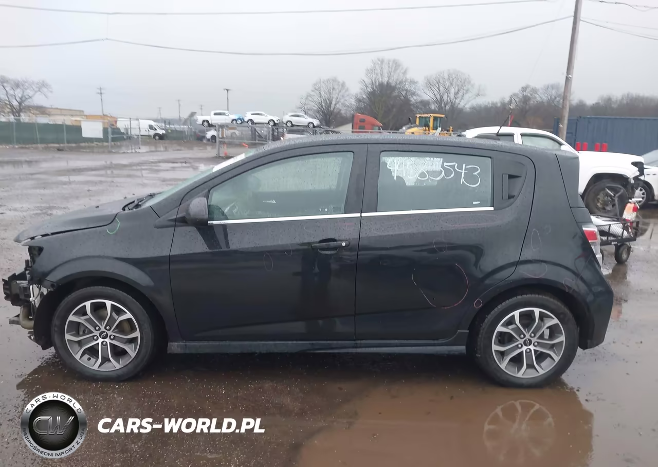 2020 Chevrolet Sonic Fwd Lt 5-Door VIN:1G1JD6SB9L4139270 - 14