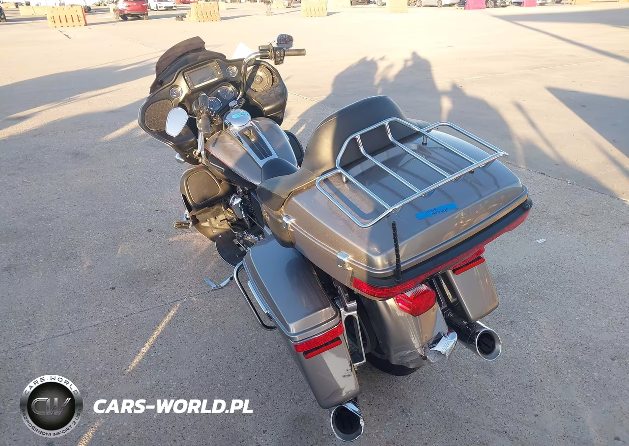 2017 Harley-Davidson Fltru VIN:1HD1KGD1XHB694978 - 3