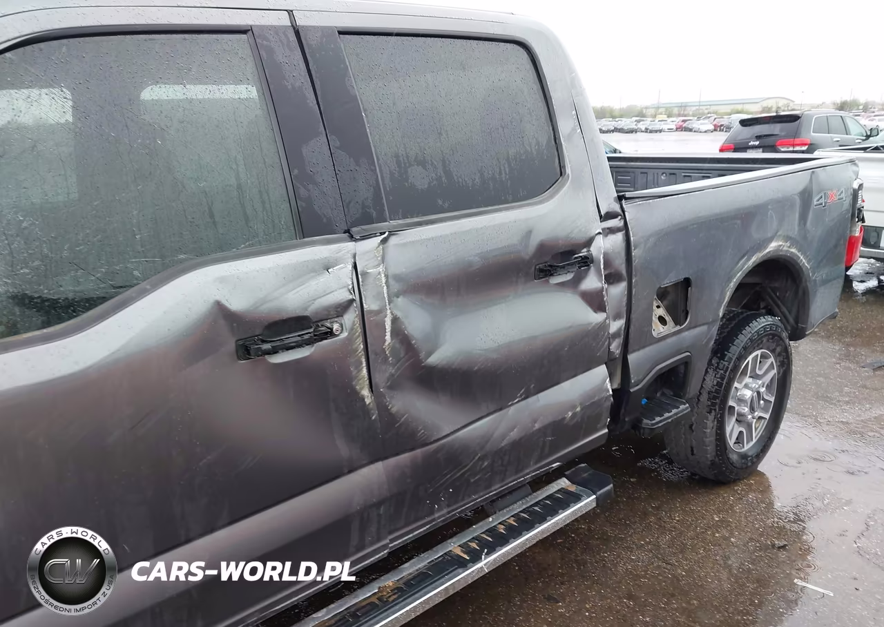 2025 Ford F-250 Lariat VIN:1FT7W2BT1SED71609 - 17