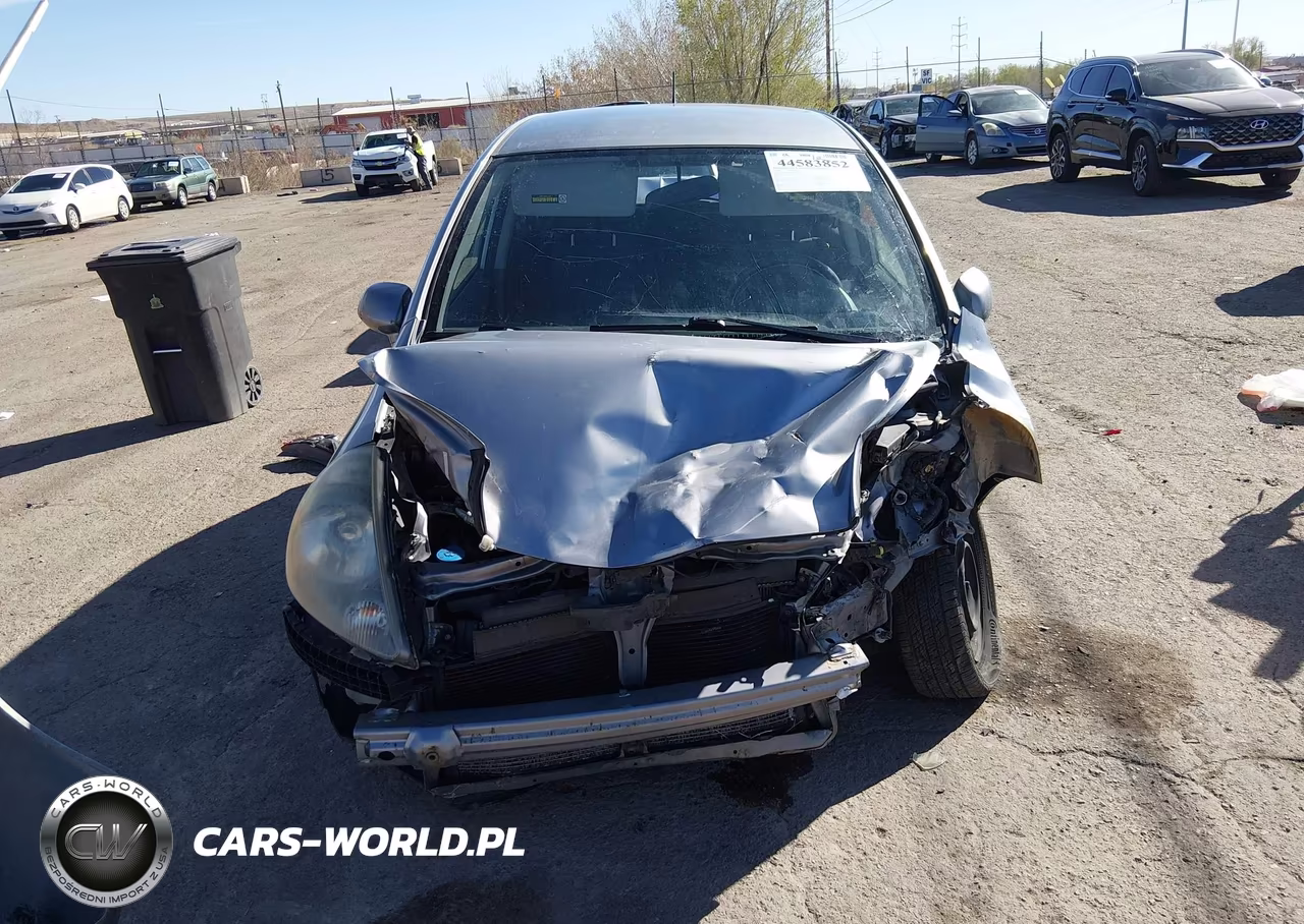 2008 Honda Fit VIN:JHMGD38498S034402 - 12
