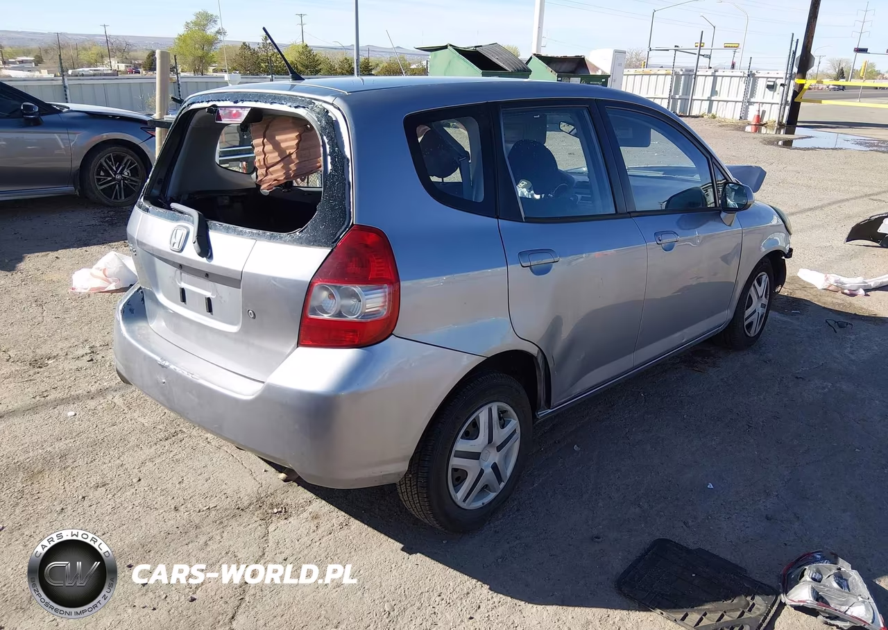2008 Honda Fit VIN:JHMGD38498S034402 - 4
