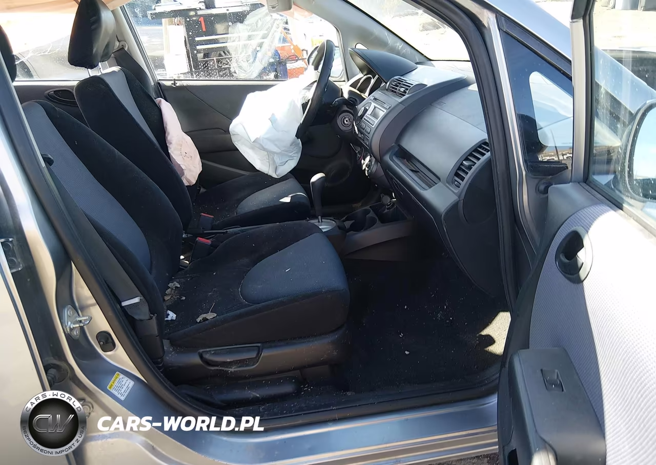 2008 Honda Fit VIN:JHMGD38498S034402 - 5