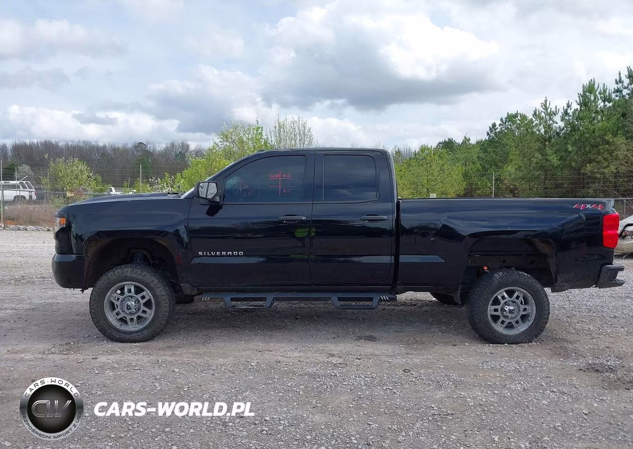 2018 Chevrolet Silverado 1500 Custom VIN:1GCVKPEC3JZ214232 - 14