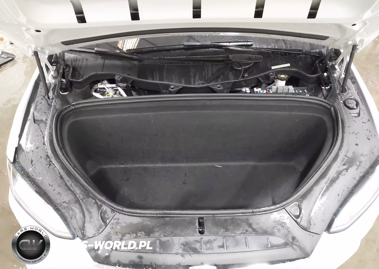 2018 Tesla Model X VIN:5YJXCAE24JF144756 - 10
