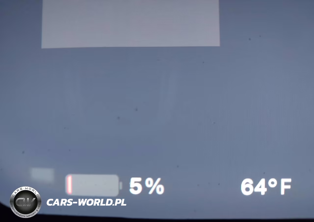 2018 Tesla Model X VIN:5YJXCAE24JF144756 - 17