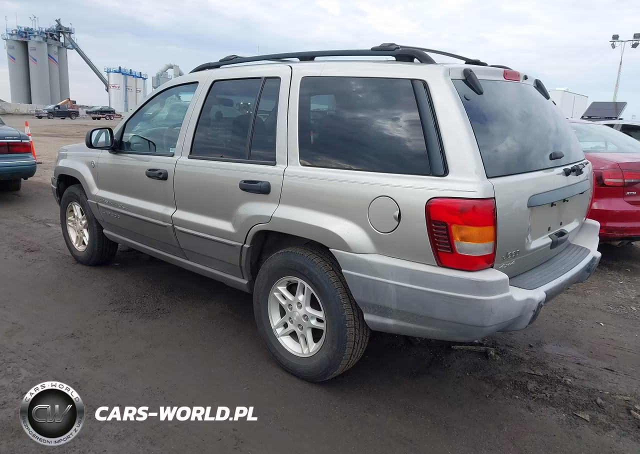 2004 Jeep Grand Cherokee Laredo VIN:1J4GW48S04C305894 - 3