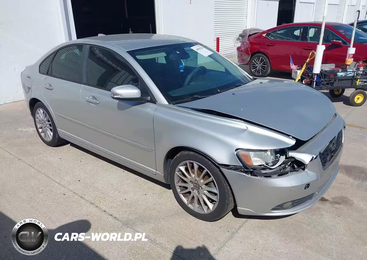 2011 Volvo S40 T5-T5 R-Design