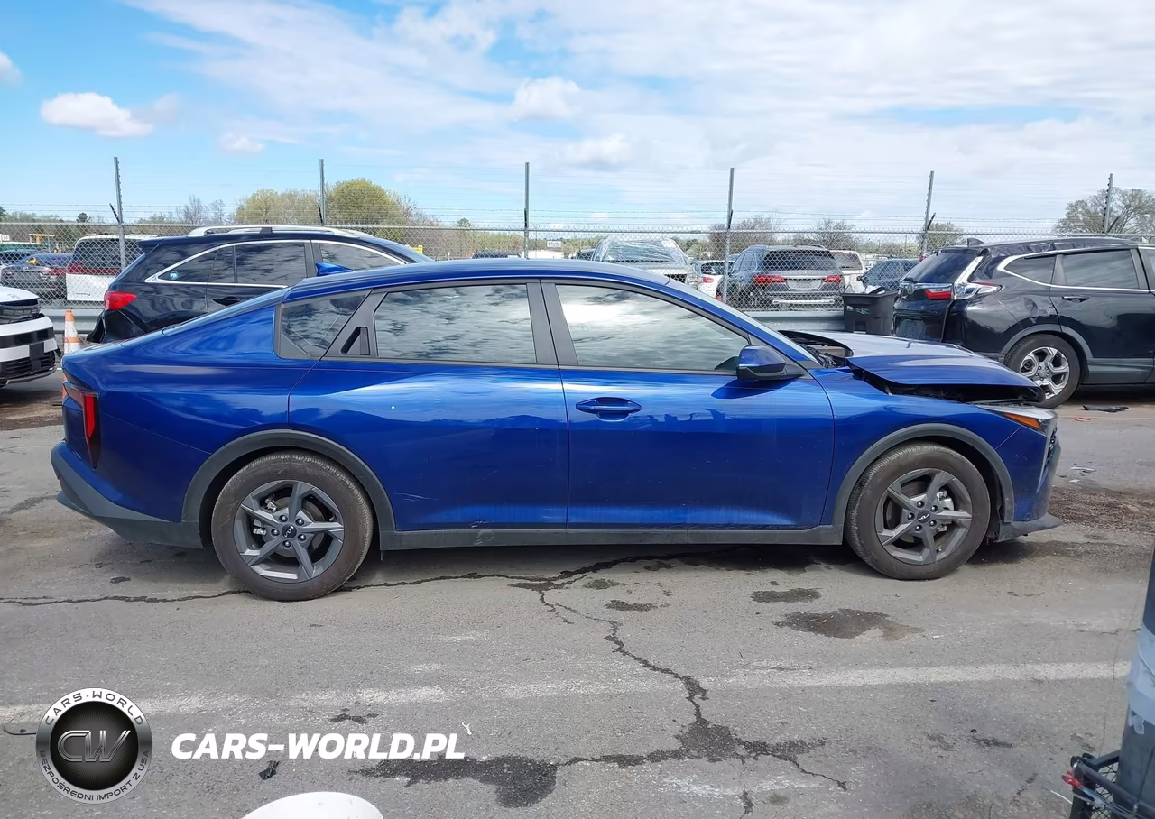 2025 Kia K4 Lxs VIN:3KPFT4DE7SE153502 - 13
