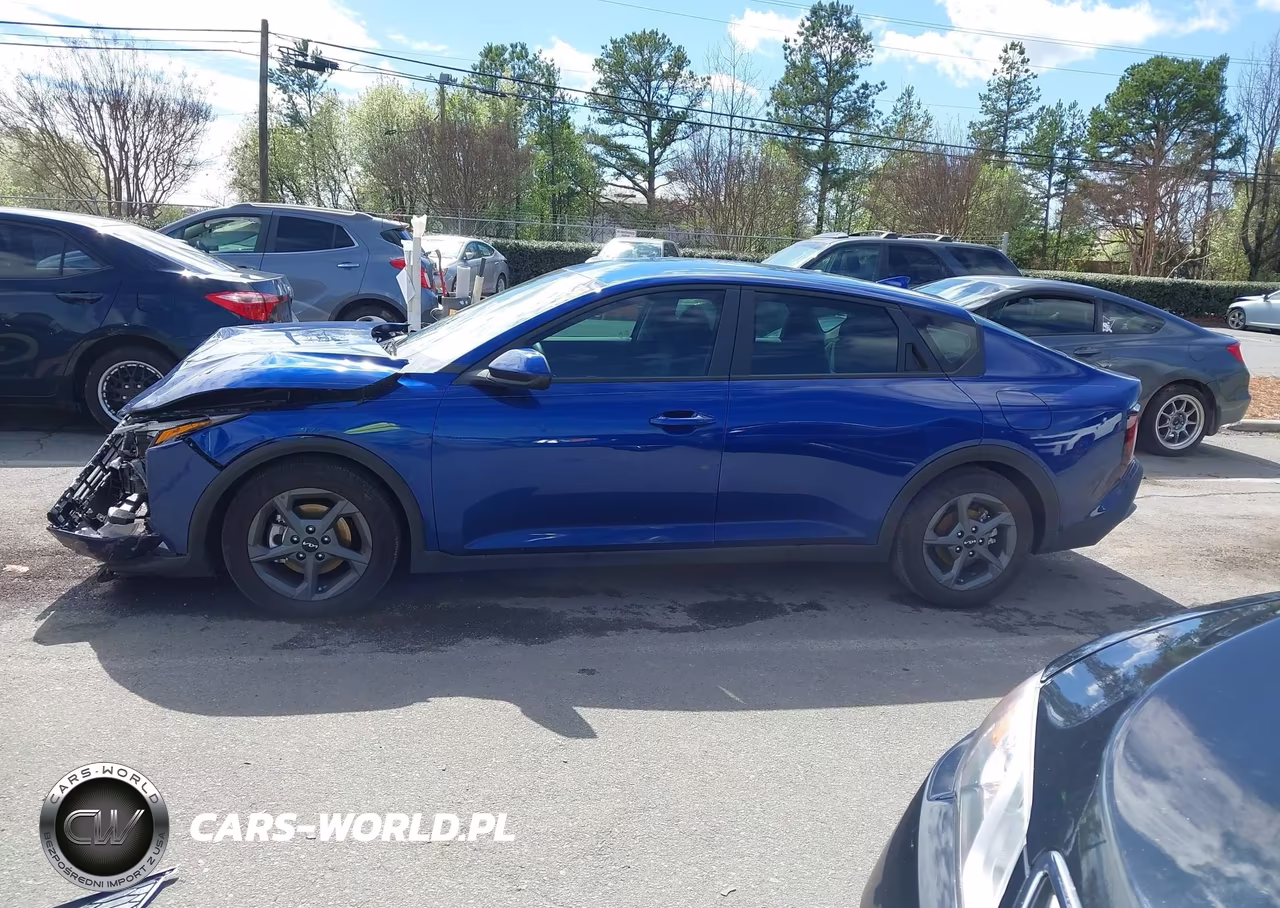 2025 Kia K4 Lxs VIN:3KPFT4DE7SE153502 - 14