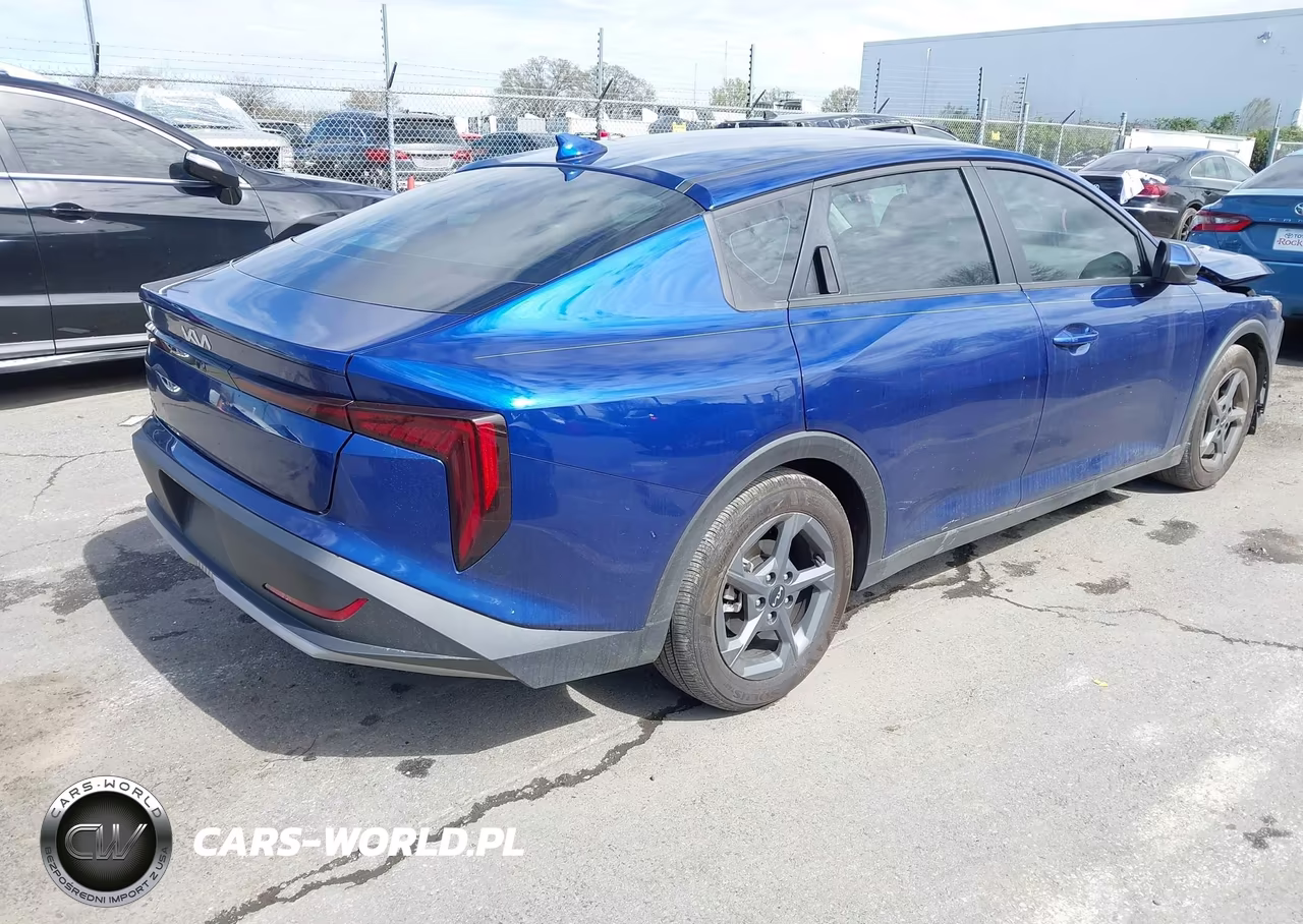 2025 Kia K4 Lxs VIN:3KPFT4DE7SE153502 - 4