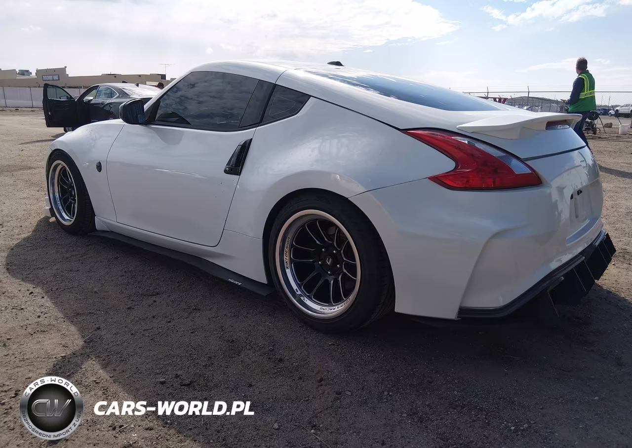2012 Nissan 370Z Touring VIN:JN1AZ4EH2CM561462 - 3
