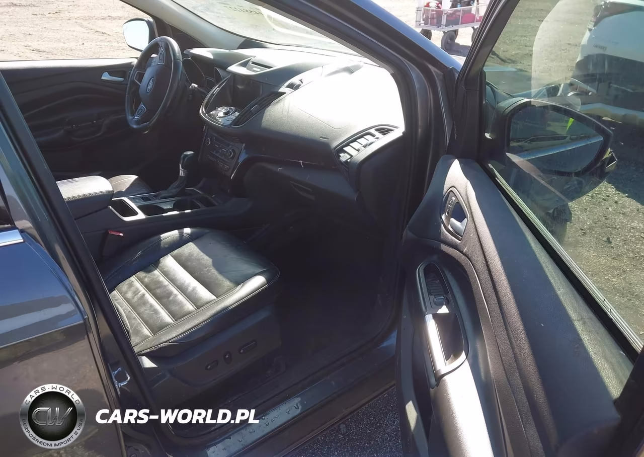2017 Ford Escape Titanium VIN:1FMCU0J91HUF06757 - 5