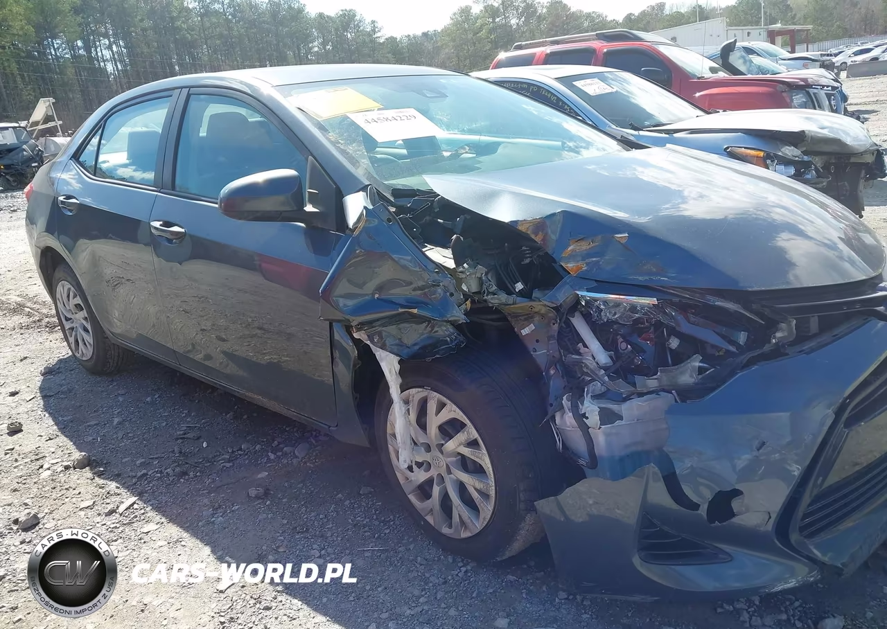 2018 Toyota Corolla Le VIN:2T1BURHE5JC062874 - 13