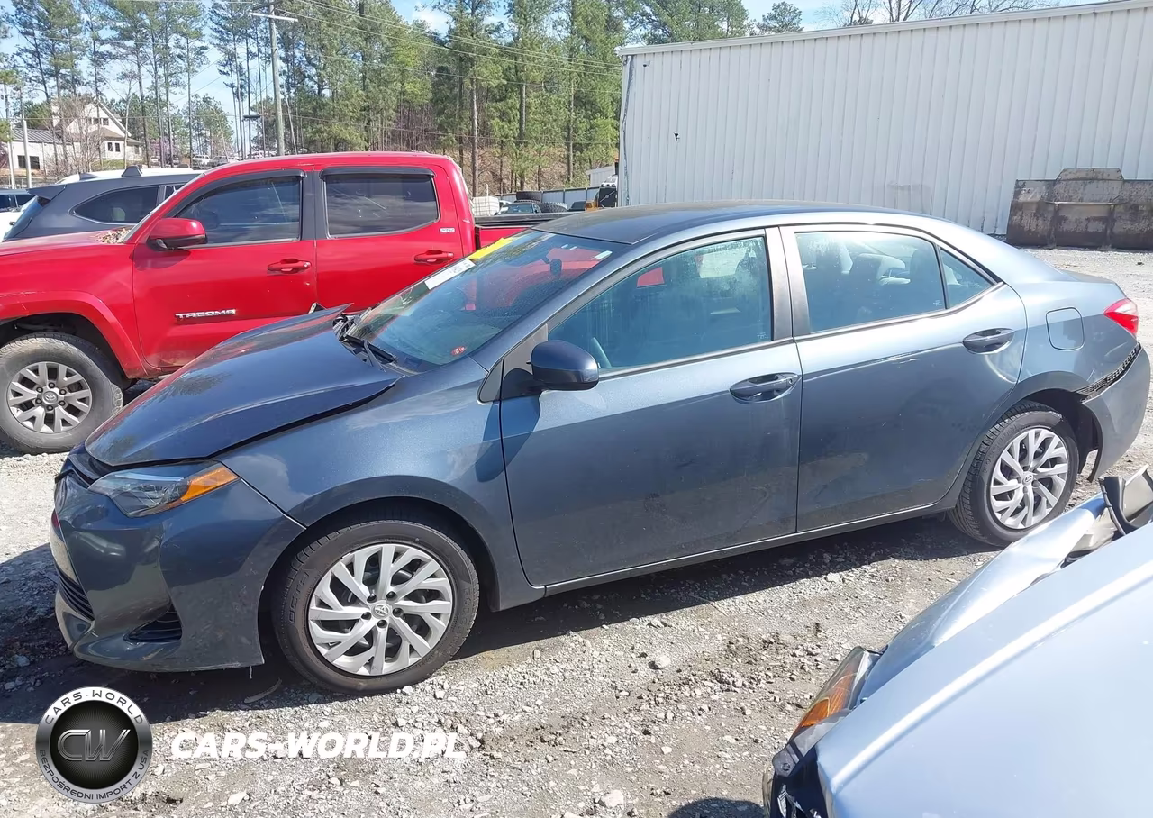 2018 Toyota Corolla Le VIN:2T1BURHE5JC062874 - 14