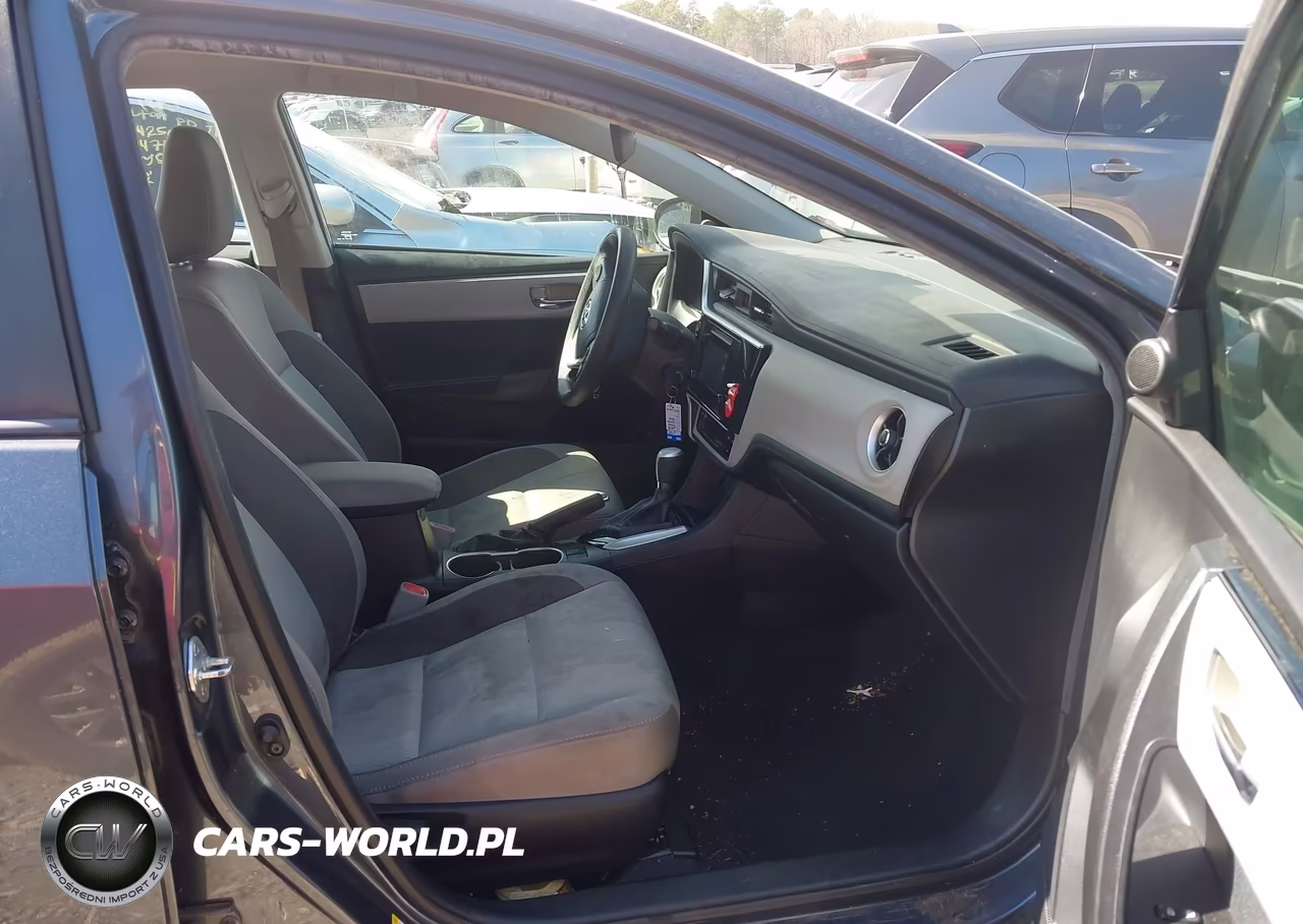 2018 Toyota Corolla Le VIN:2T1BURHE5JC062874 - 5