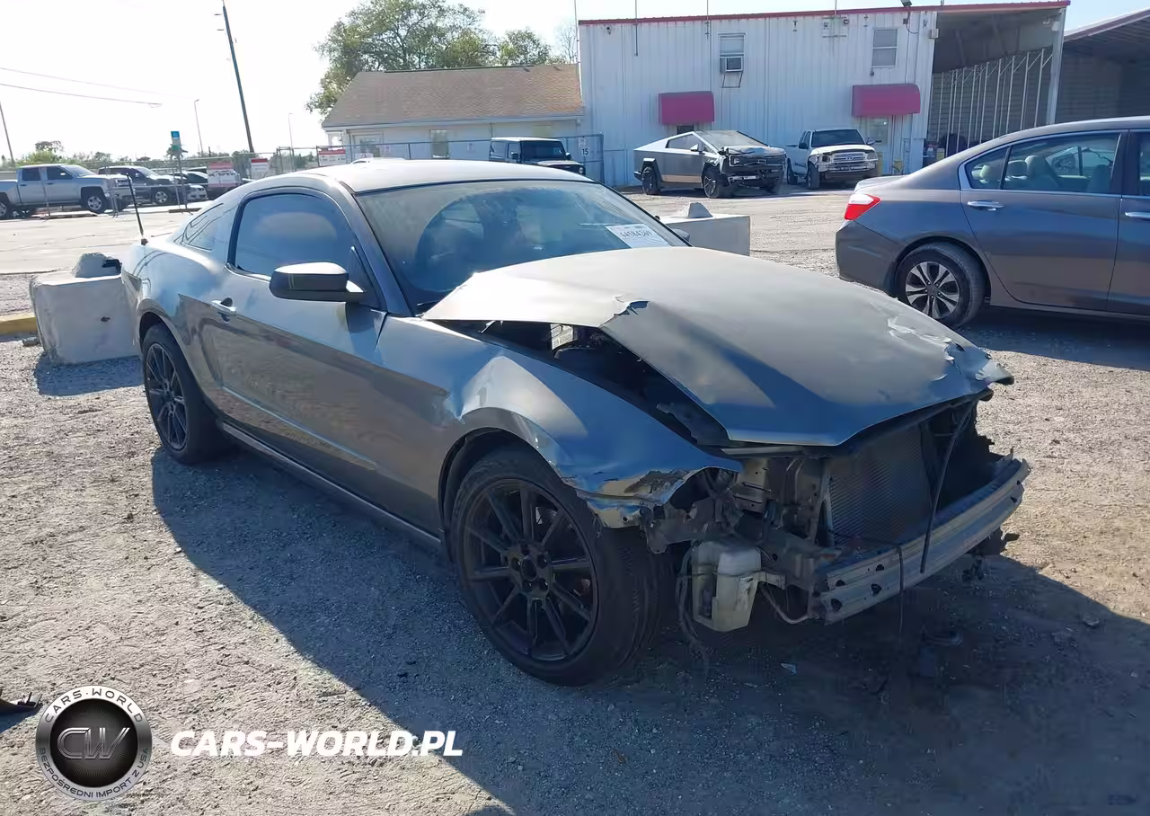 2014 Ford Mustang V6