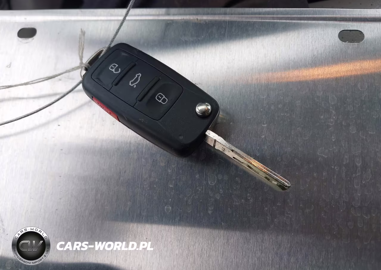 2019 Volkswagen Passat 2.0T Wolfsburg Edition VIN:1VWLA7A36KC012468 - 11