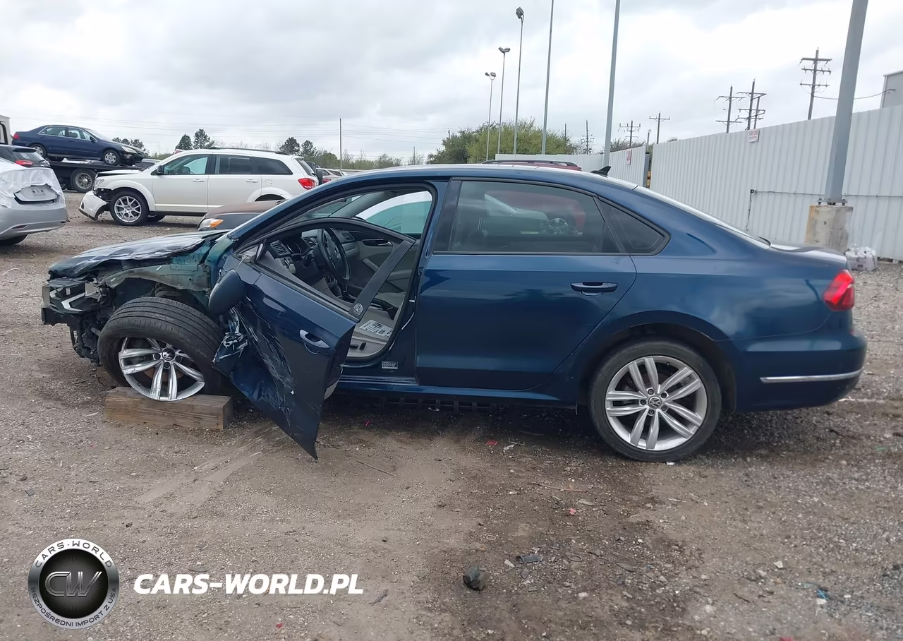 2019 Volkswagen Passat 2.0T Wolfsburg Edition VIN:1VWLA7A36KC012468 - 15