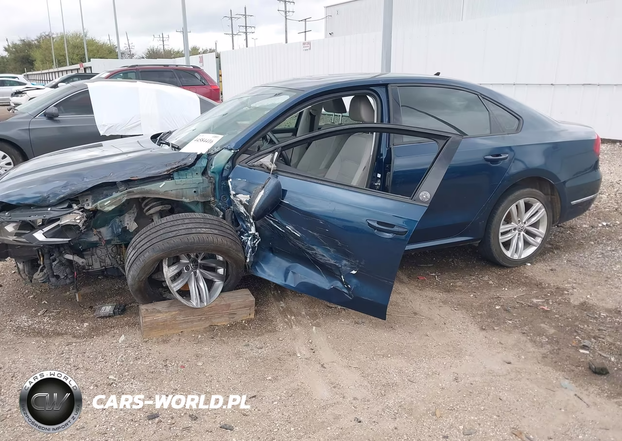 2019 Volkswagen Passat 2.0T Wolfsburg Edition VIN:1VWLA7A36KC012468 - 2