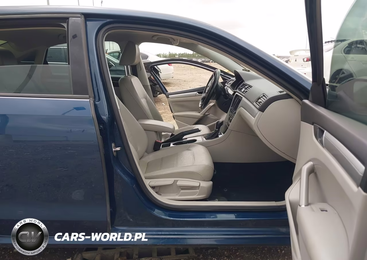 2019 Volkswagen Passat 2.0T Wolfsburg Edition VIN:1VWLA7A36KC012468 - 5