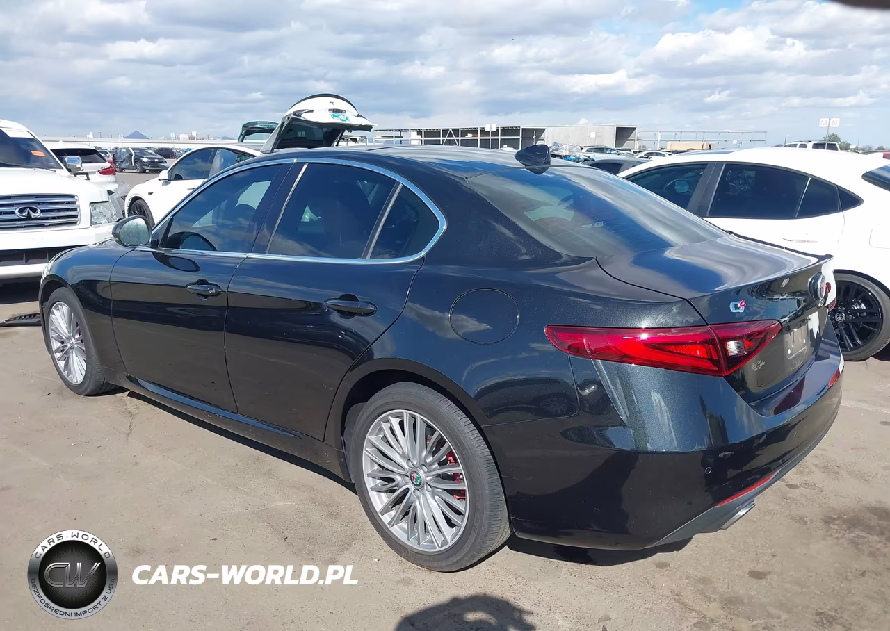 2018 Alfa Romeo Giulia Ti Lusso Awd VIN:ZARFAEEN4J7571532 - 3