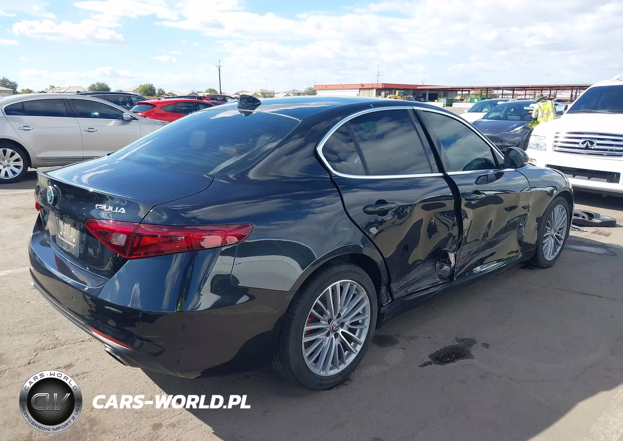 2018 Alfa Romeo Giulia Ti Lusso Awd VIN:ZARFAEEN4J7571532 - 4