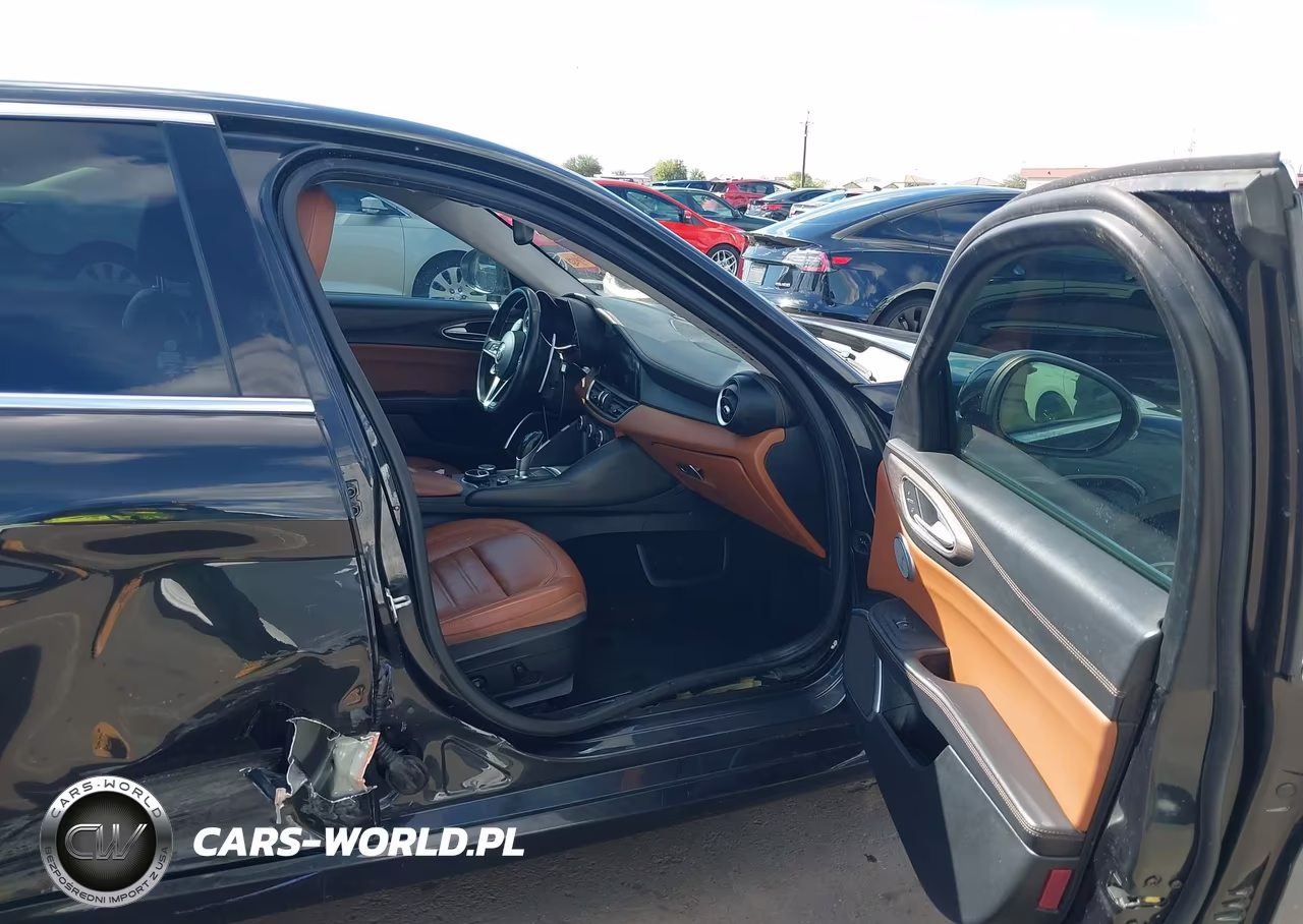 2018 Alfa Romeo Giulia Ti Lusso Awd VIN:ZARFAEEN4J7571532 - 5
