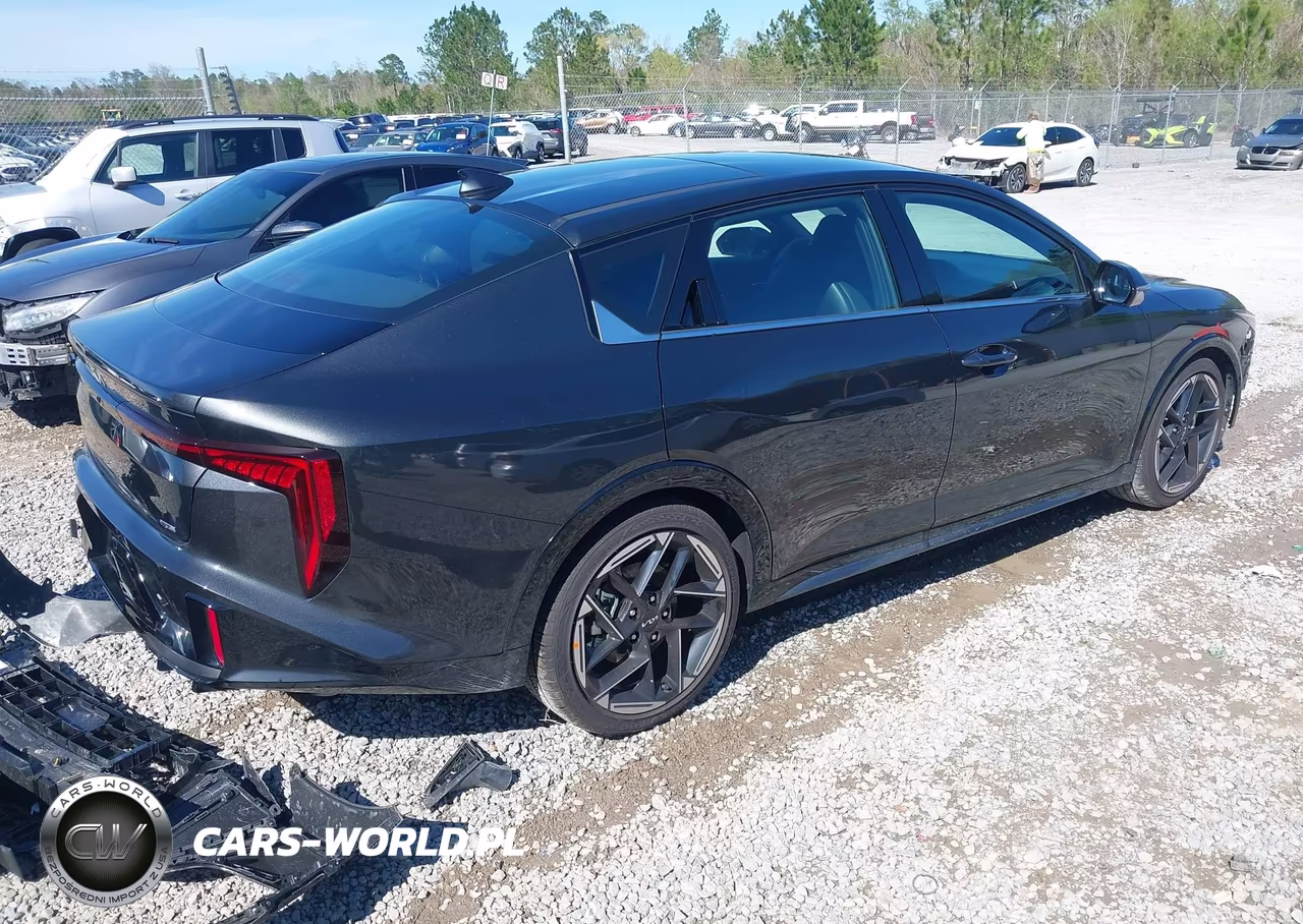 2025 Kia K4 Gt-Line VIN:3KPFW4DE6SE249306 - 4