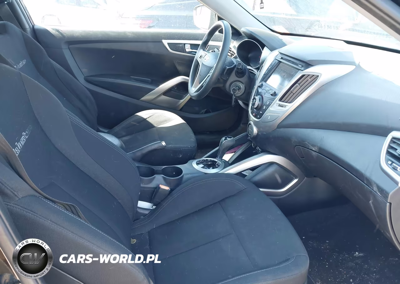 2015 Hyundai Veloster VIN:KMHTC6AD9FU227516 - 5